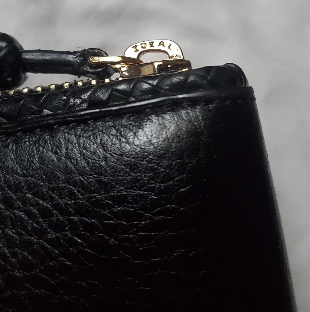 Tory Burch Taylor Zip Around Continental Black Long Pebble Leather Wallet 8x5in